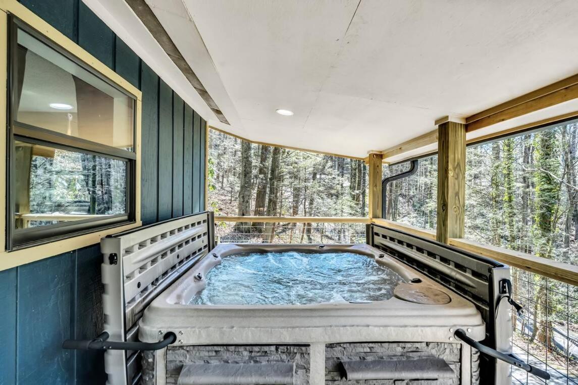 The Cozy Cove, Hot Tub, Wifi, 1089 Free Tickets Each Paid Day, Dollywood And More Севьервилл Экстерьер фото
